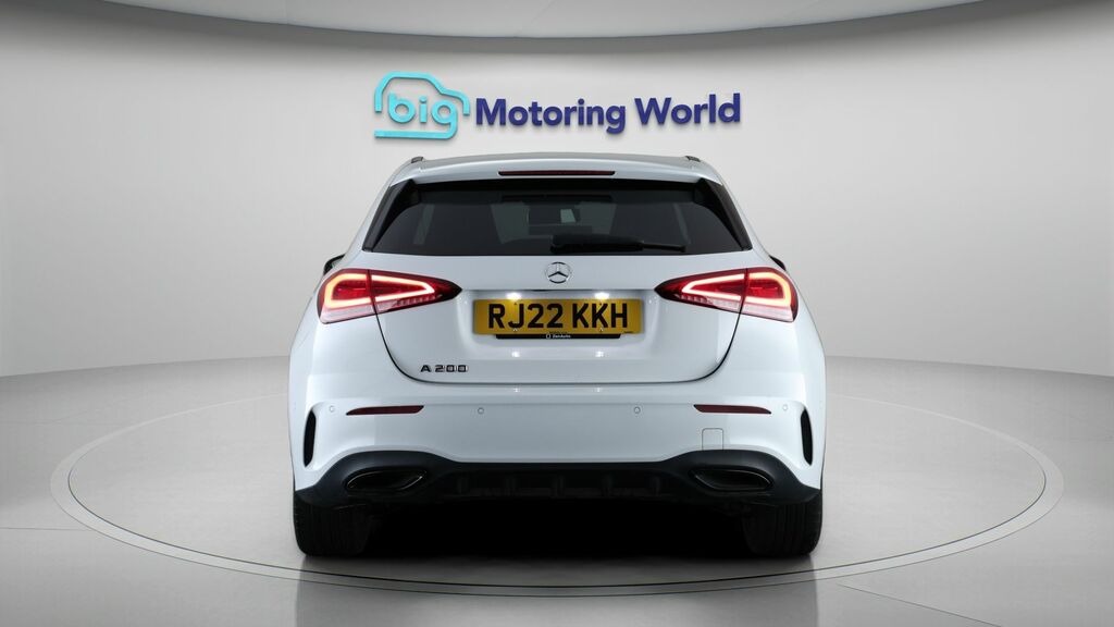 Mercedes-Benz A Class Amg Line Edition RJ22KKH White #6