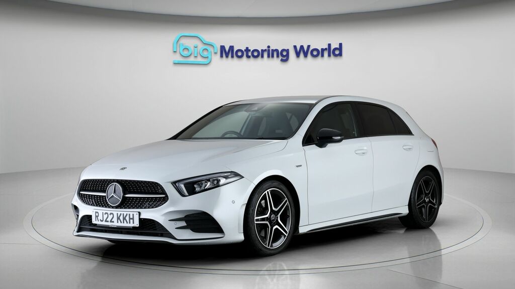 Mercedes-Benz A Class Amg Line Edition RJ22KKH White #3
