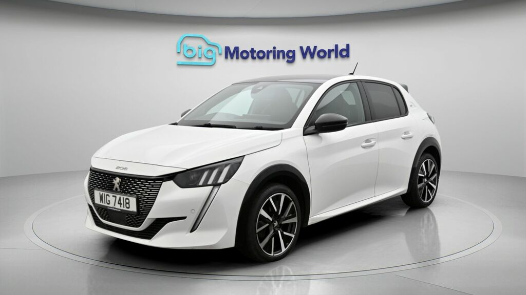 Peugeot 208 Gt White #3