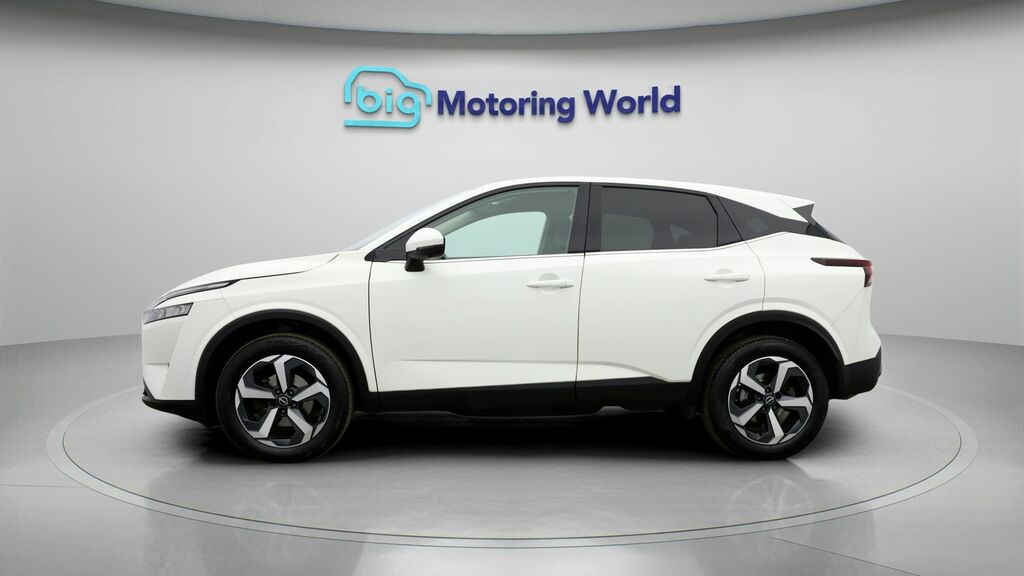 Nissan Qashqai N-connecta CU23XHN White #4