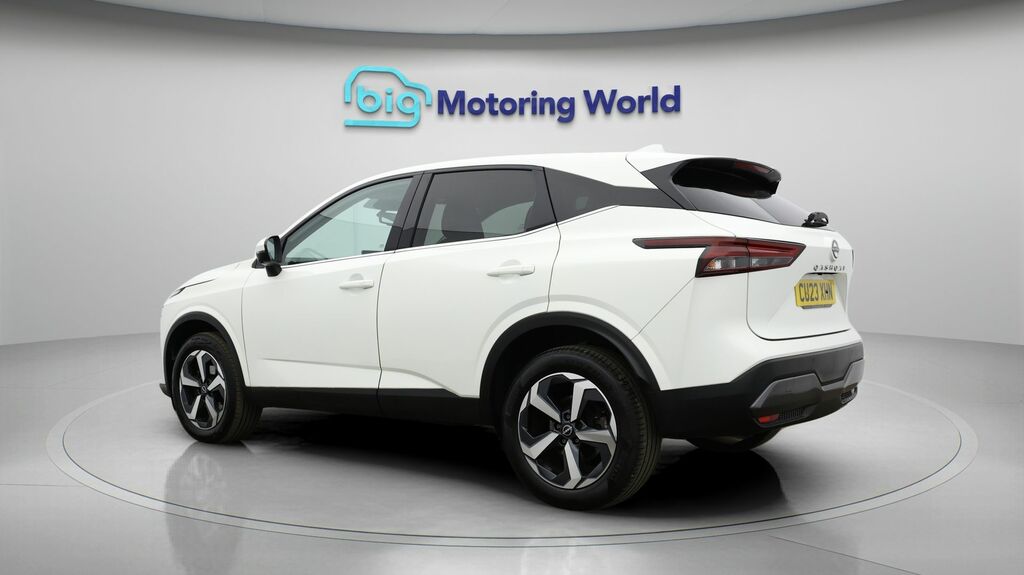 Nissan Qashqai N-connecta CU23XHN White #5