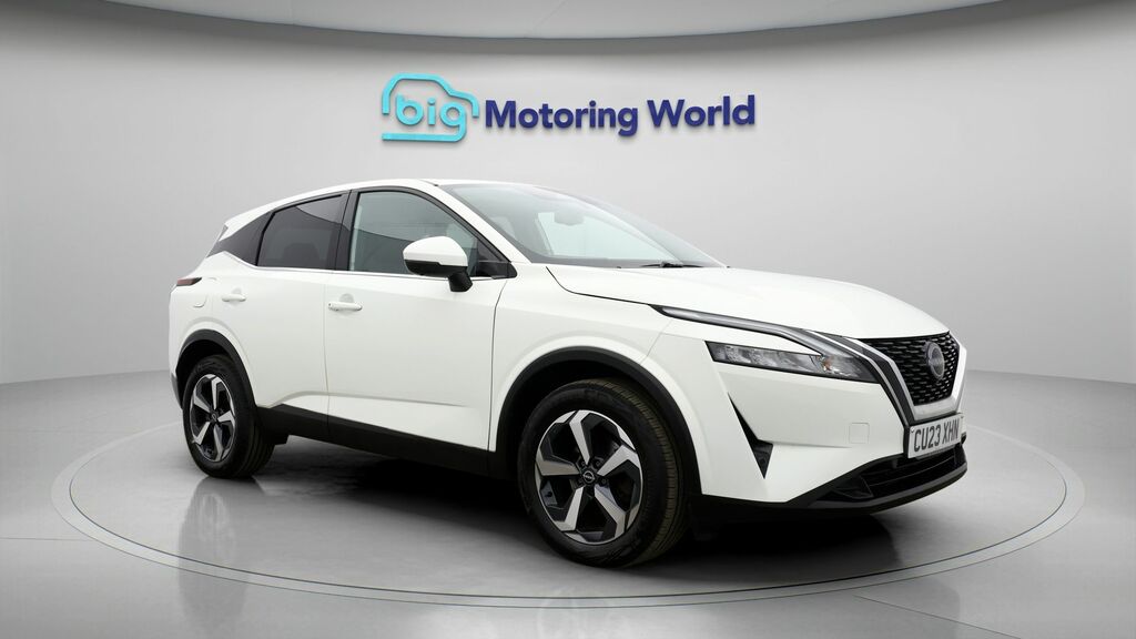 Nissan Qashqai N-connecta White