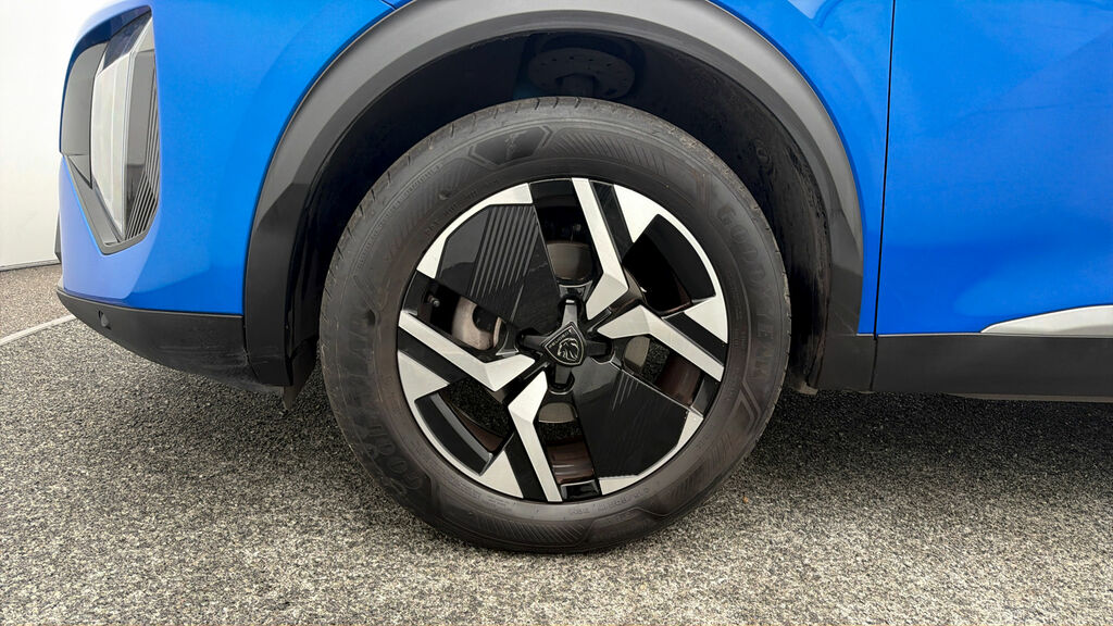 Peugeot 2008 Active Grey #17