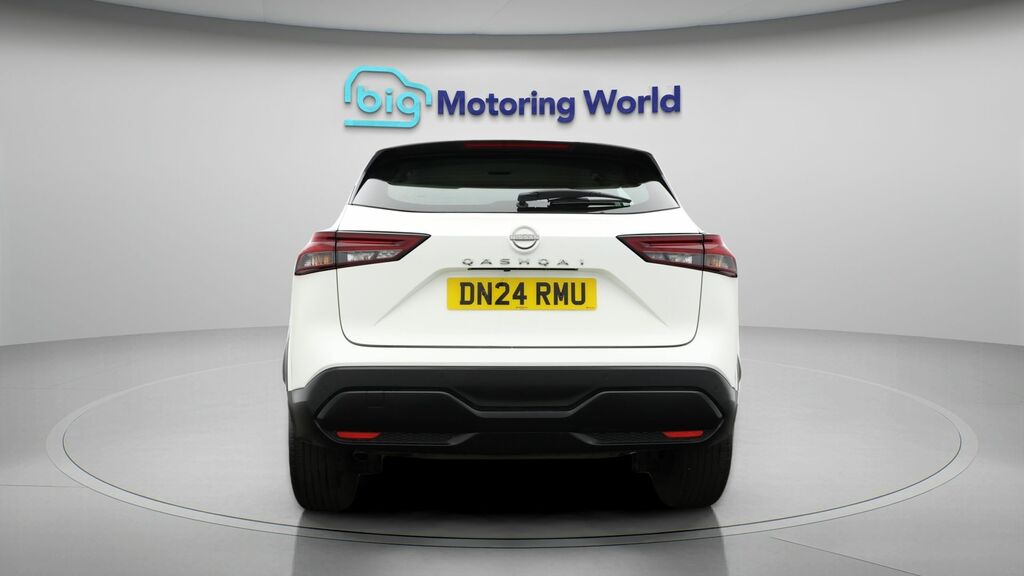 Nissan Qashqai Acenta Premium DN24RMU White #6