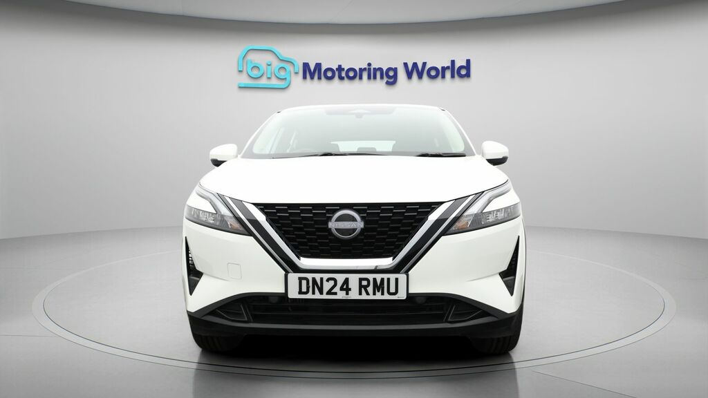 Nissan Qashqai Acenta Premium DN24RMU White #2