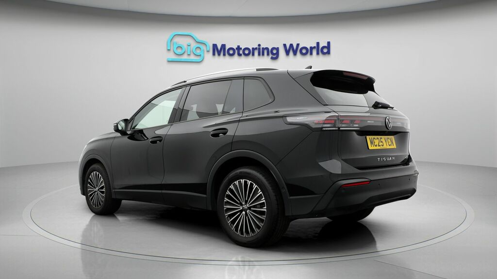 Volkswagen Tiguan Match MC25YCN Black #5