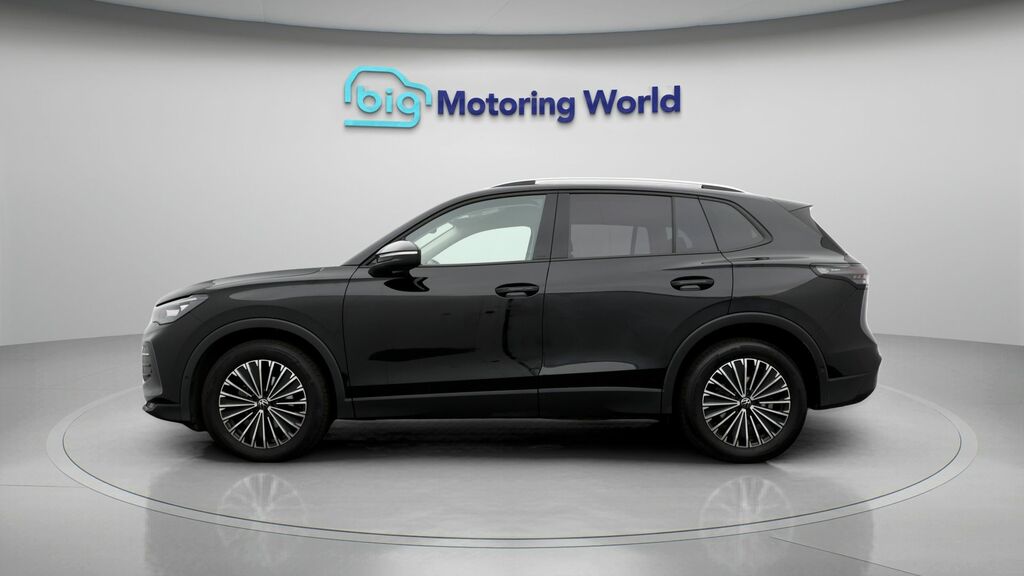 Volkswagen Tiguan Match MC25YCN Black #4