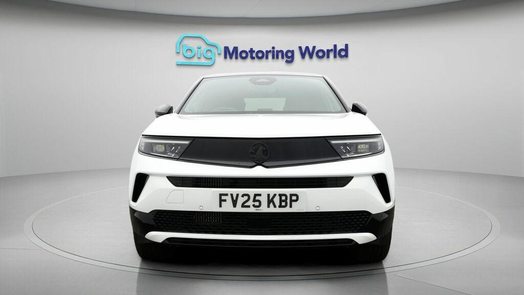 Vauxhall Mokka Ultimate FV25KBP White #2