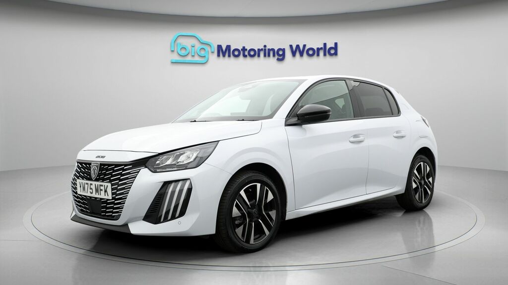 Peugeot 208 Allure White #3