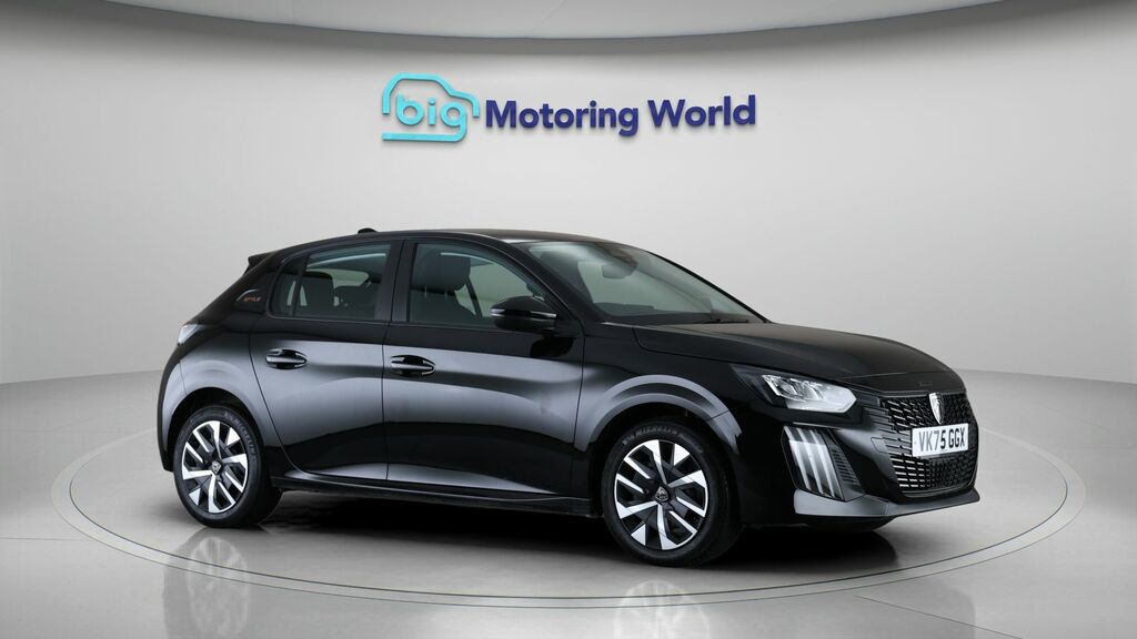Peugeot 208 Style Black