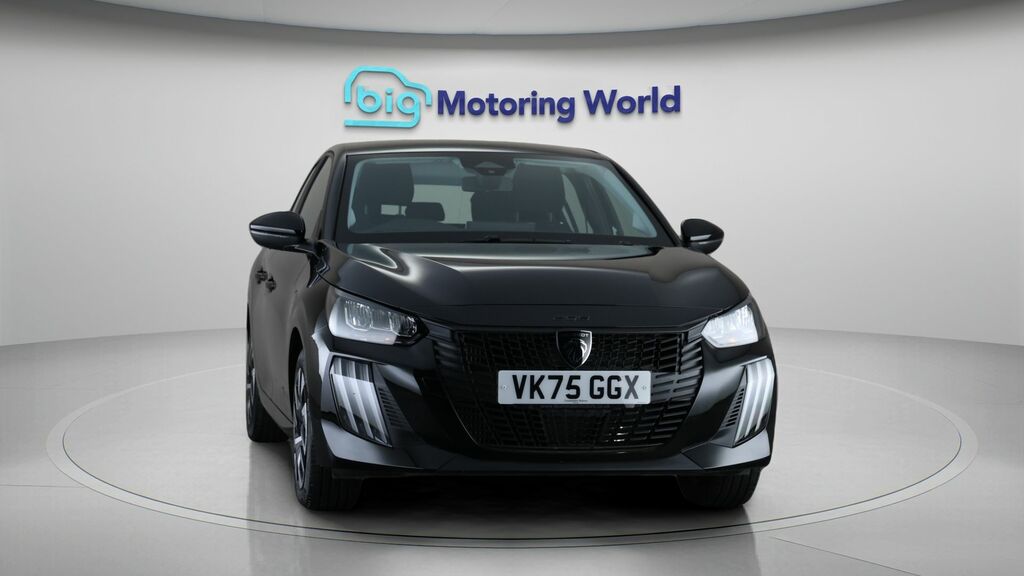 Peugeot 208 Style Black #2