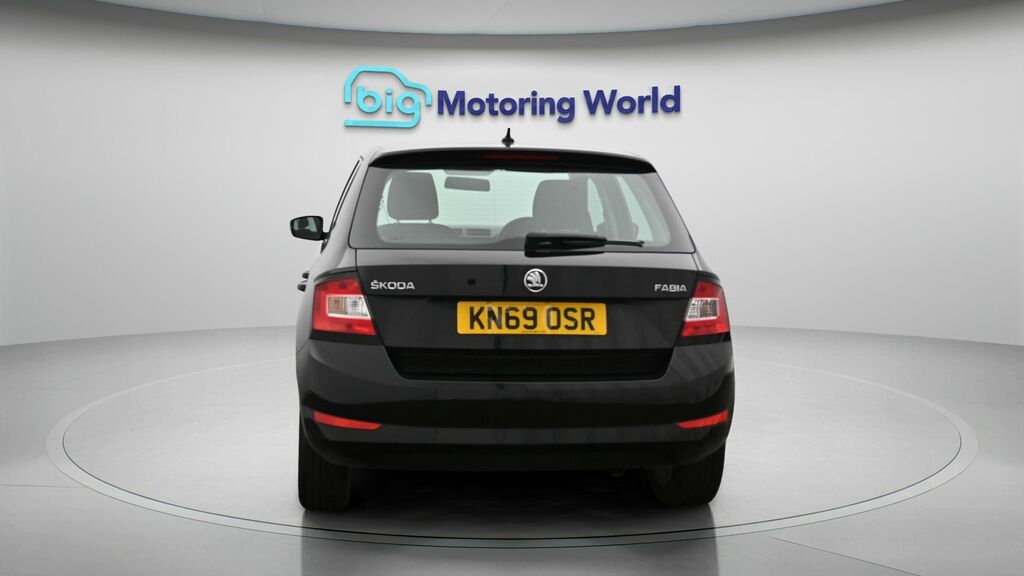 Skoda Fabia Se Black #6