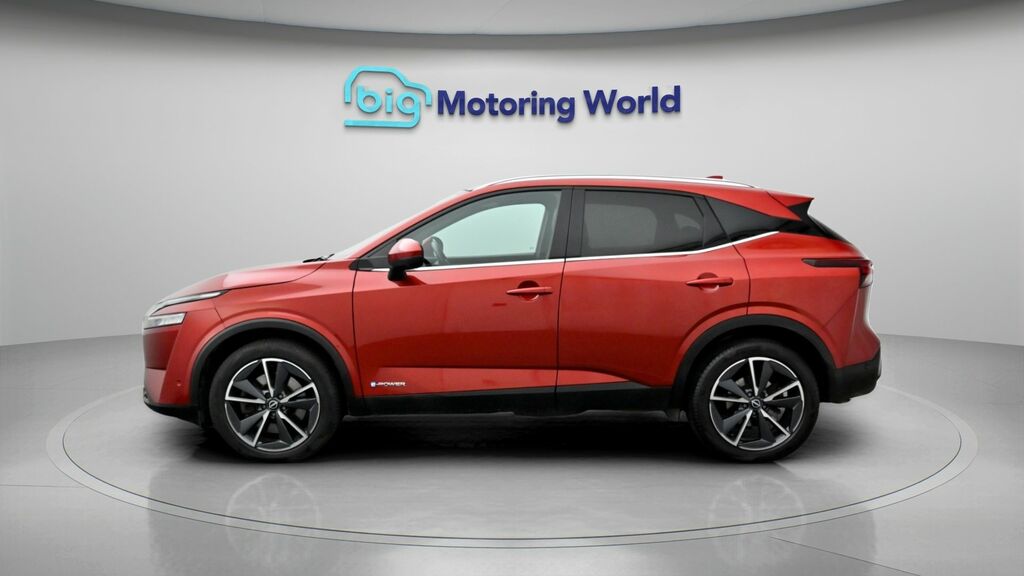 Nissan Qashqai Tekna KW72LZN Red #4