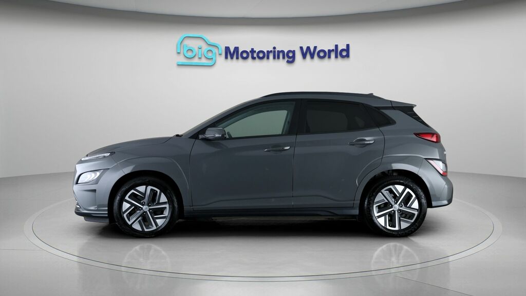 Hyundai Kona Hatchback Red #4
