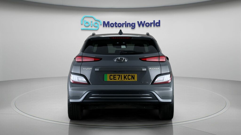 Hyundai Kona Hatchback Red #6