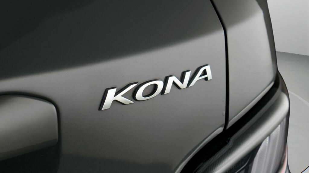 Hyundai Kona Hatchback Red #20