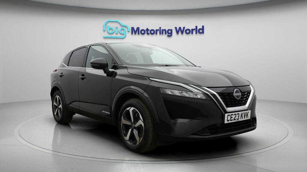 Nissan Qashqai N-connecta Black