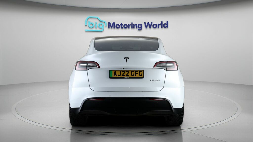 Tesla Model Y Long Range AJ22GFG White #6
