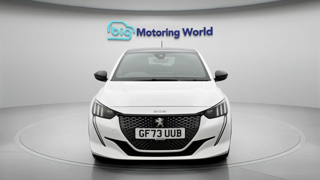 Peugeot 208 Gt White #2