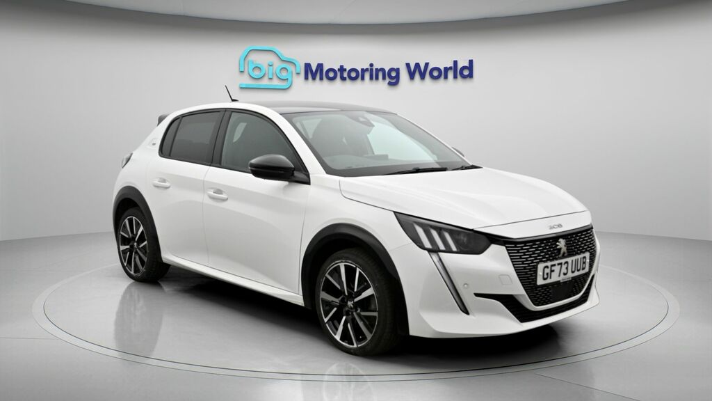 Peugeot 208 Gt White
