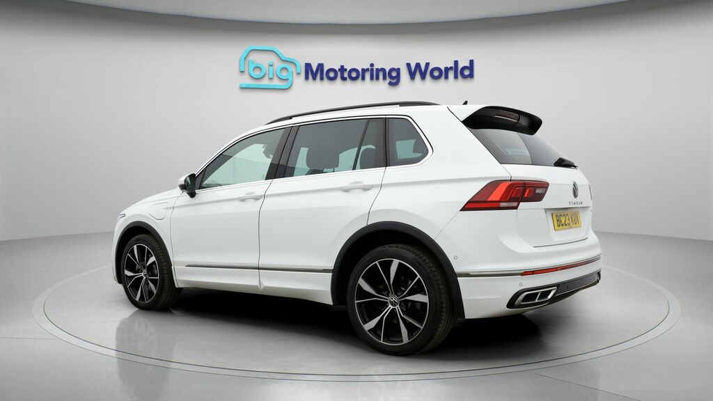 Volkswagen Tiguan R-line BC23KUV White #5
