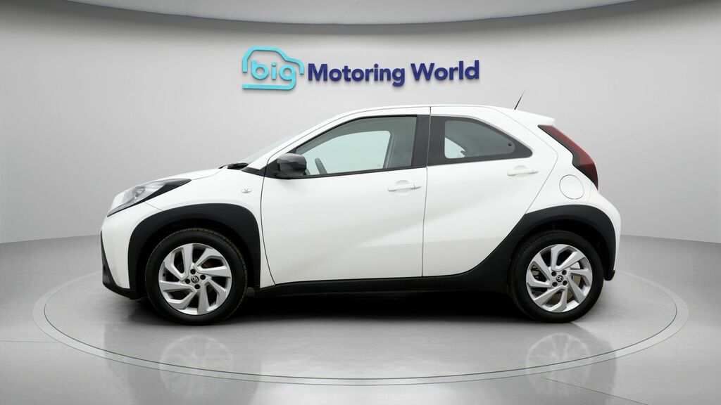 Toyota Aygo X Pure White #4