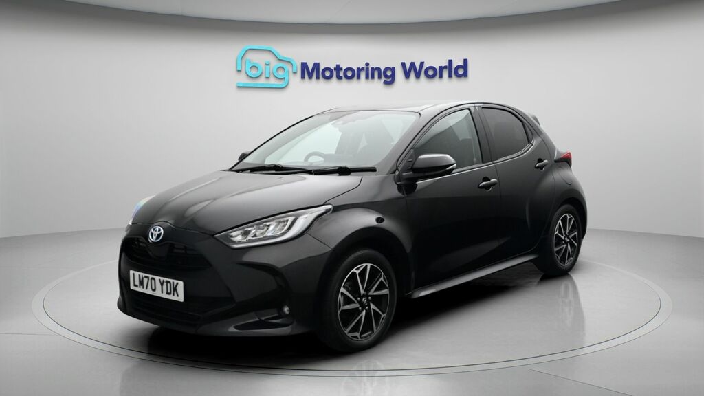 Toyota Yaris Design LM70YDK Black #3