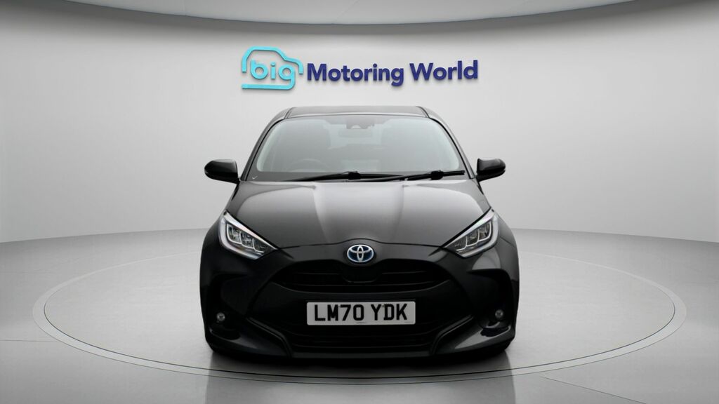 Toyota Yaris Design LM70YDK Black #2