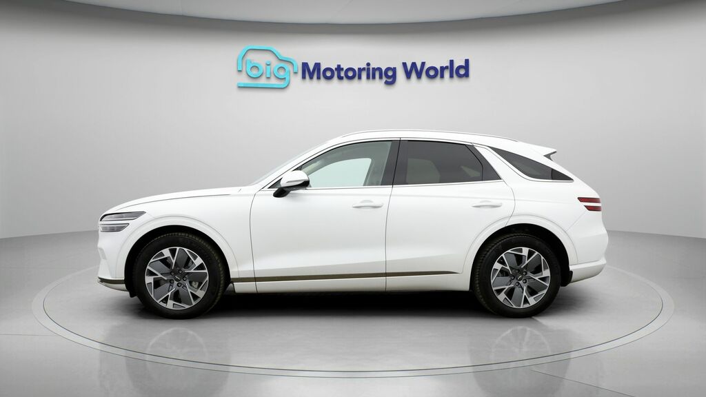 Genesis GV70 Sport White #4