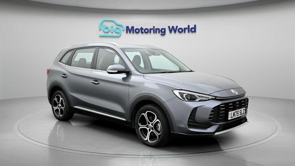 MG ZS Se Grey