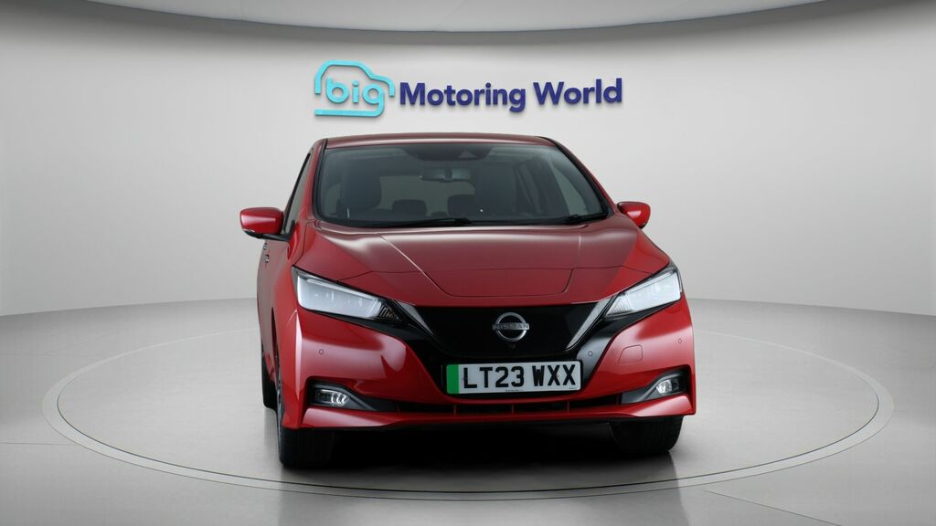 Nissan Leaf Tekna Red #2