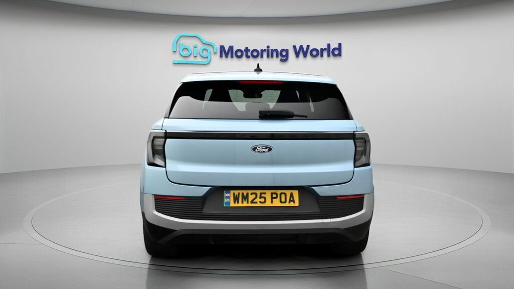 Ford Explorer Premium Blue #6