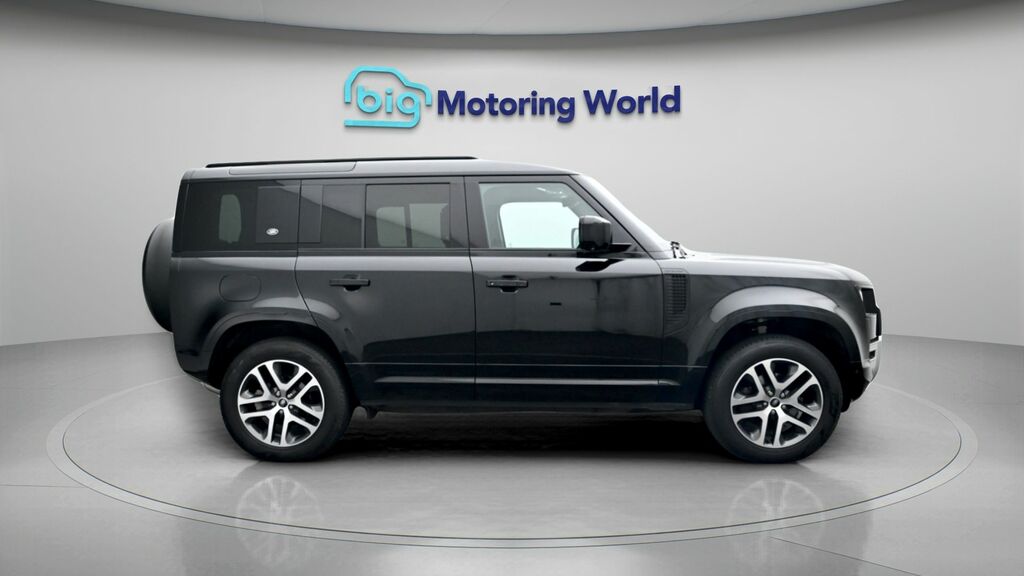 Land Rover Defender 110 X-dynamic Se Green #8