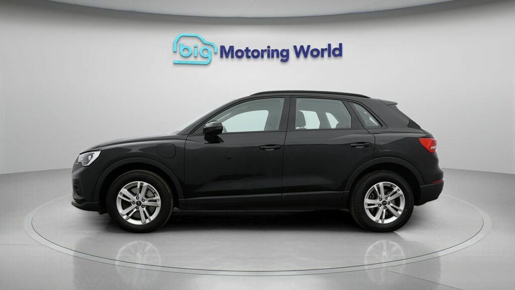 Audi Q3 Technik Black #4