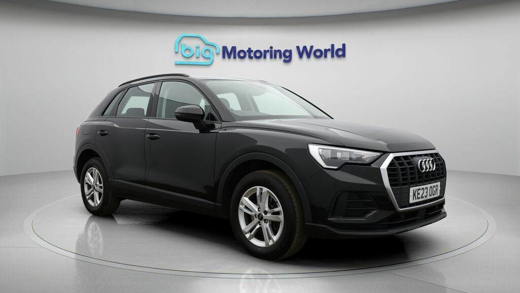 Audi Q3 Technik Black