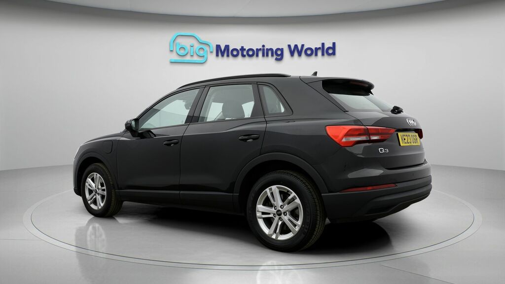 Audi Q3 Technik Black #5