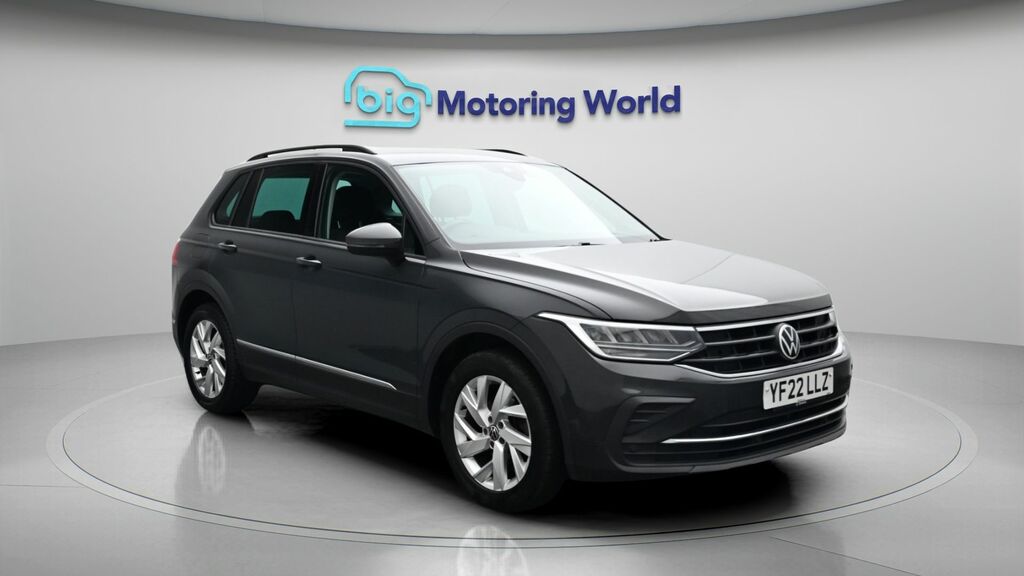 Volkswagen Tiguan Life Grey