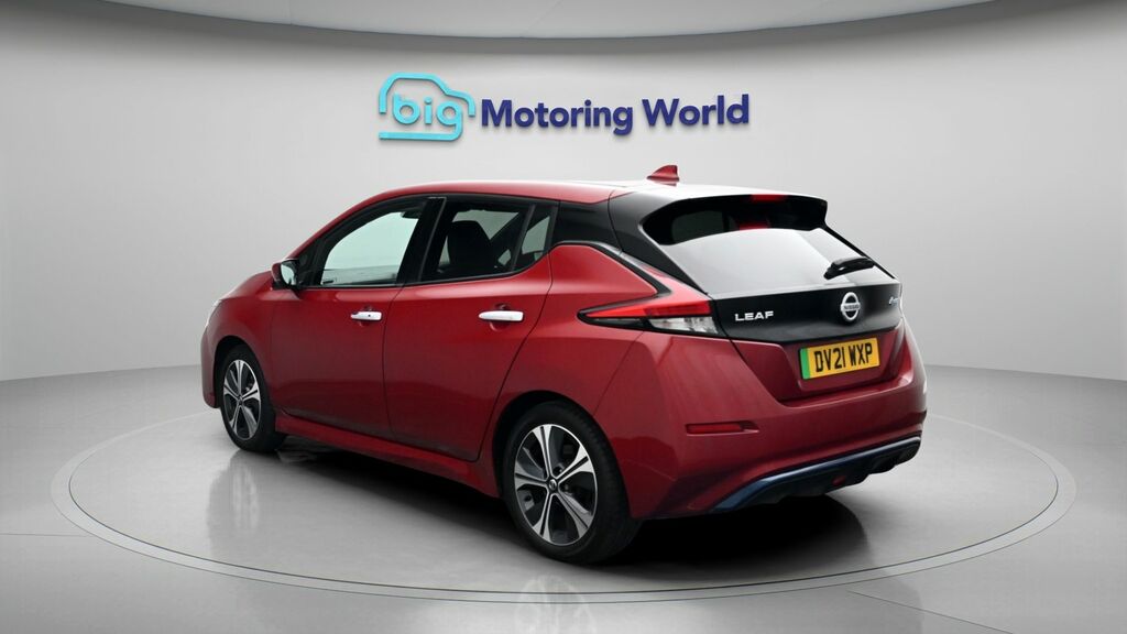 Nissan Leaf N-connecta Red #5