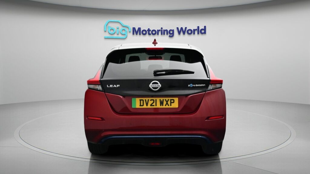 Nissan Leaf N-connecta Red #6