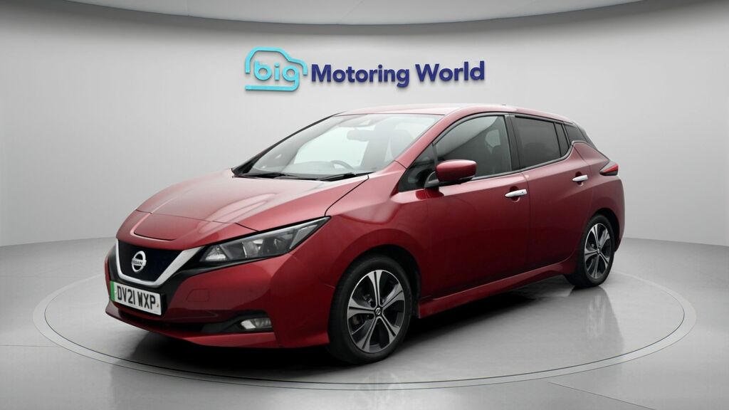 Nissan Leaf N-connecta Red #3