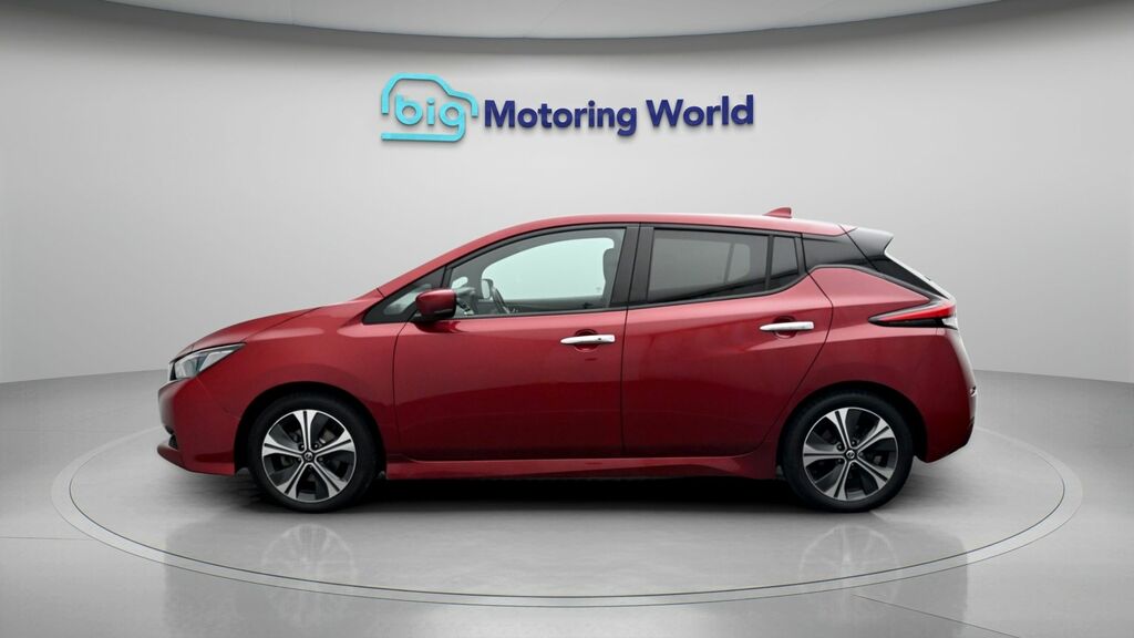 Nissan Leaf N-connecta Red #4