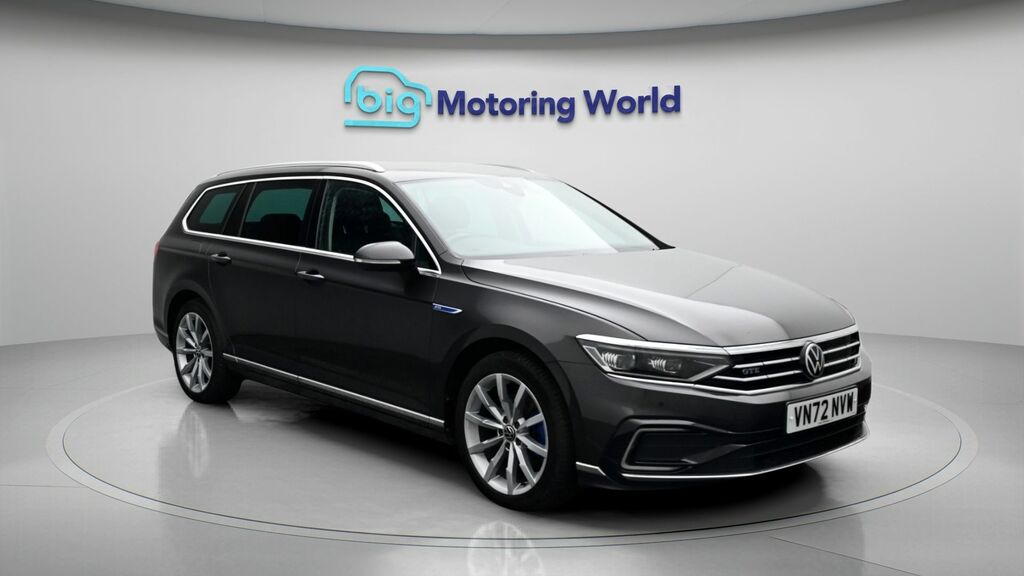 Volkswagen Passat Gte Advance Grey