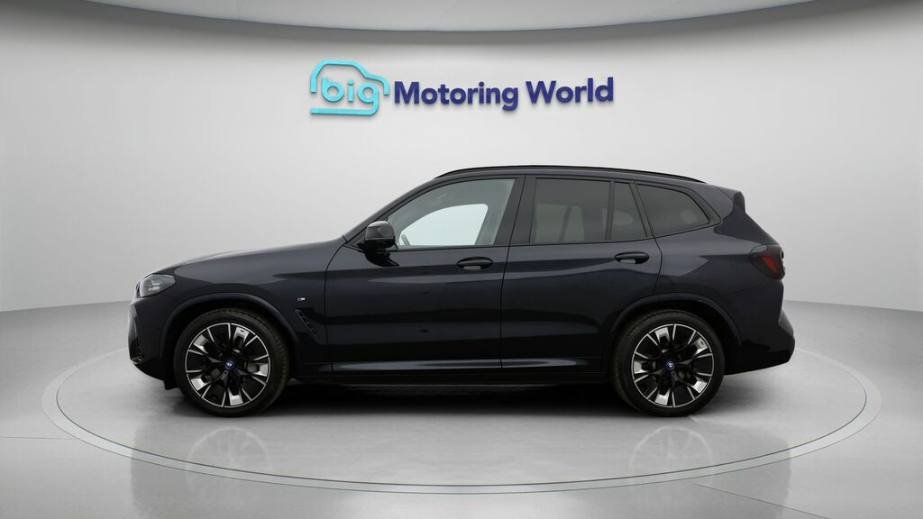 BMW iX3 M Sport Pro Black #4
