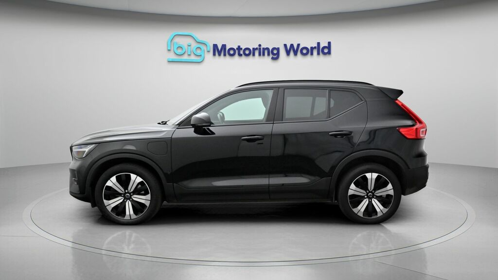 Volvo XC40 Ultimate Dark Black #4