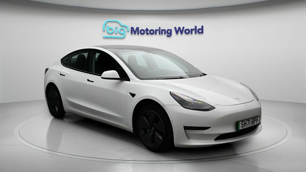 Tesla Model 3 Long Range White