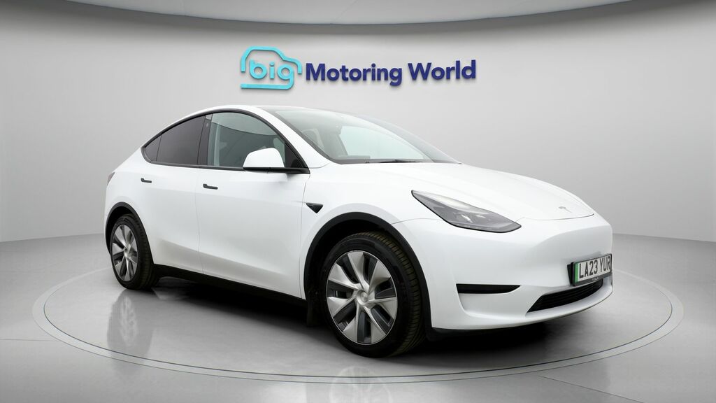 Tesla Model Y Y Model Y Rwd LA23YUR White