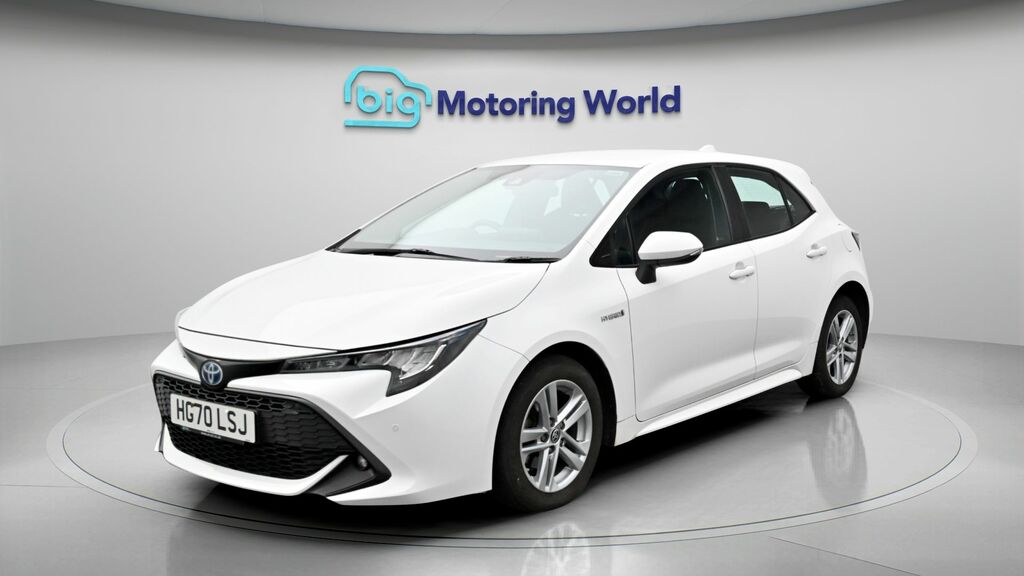 Toyota Corolla Icon White #3