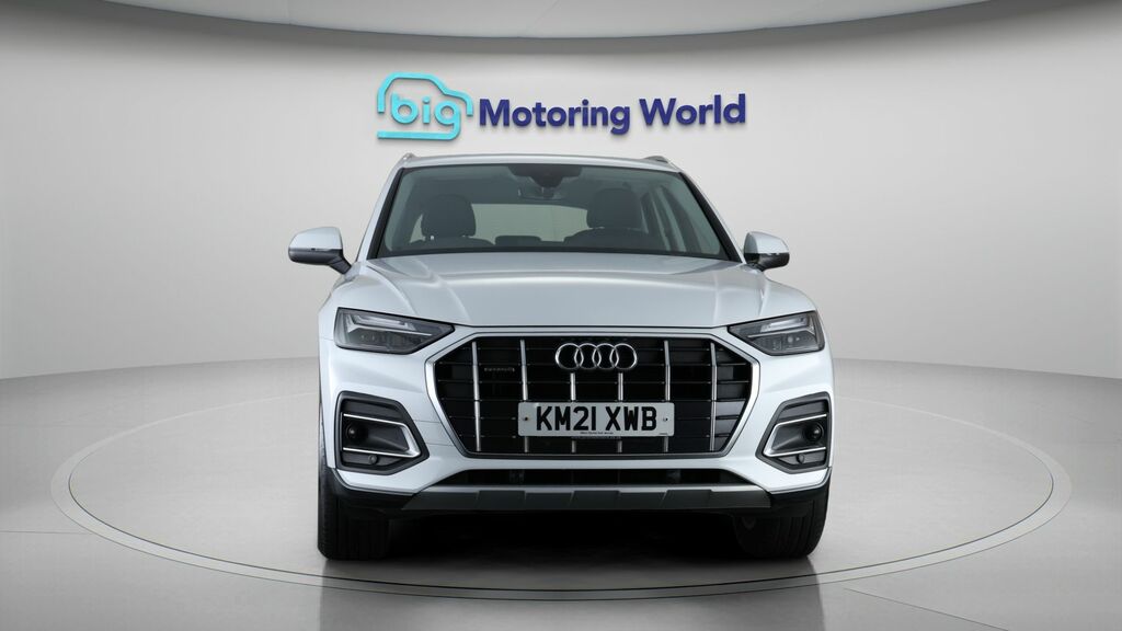 Audi Q5 Sport KM21XWB White #2
