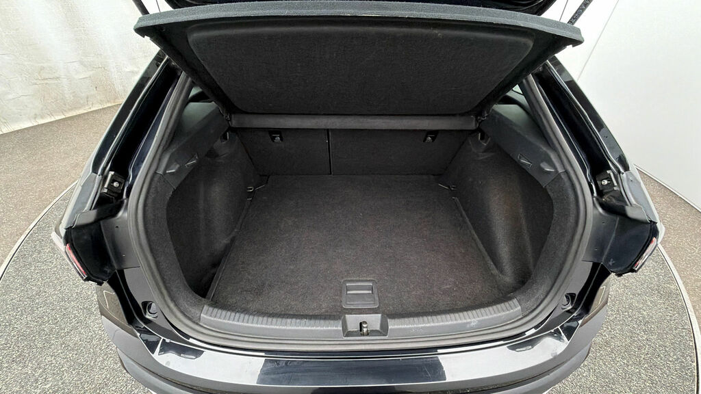 Volkswagen Taigo Hatchback Grey #16