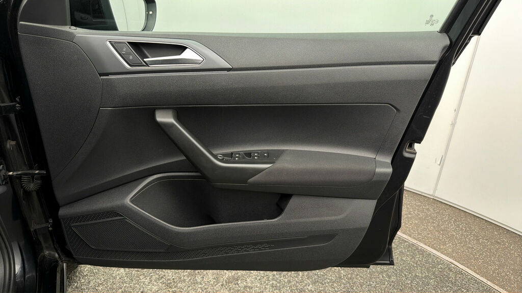 Volkswagen Taigo Hatchback Grey #14